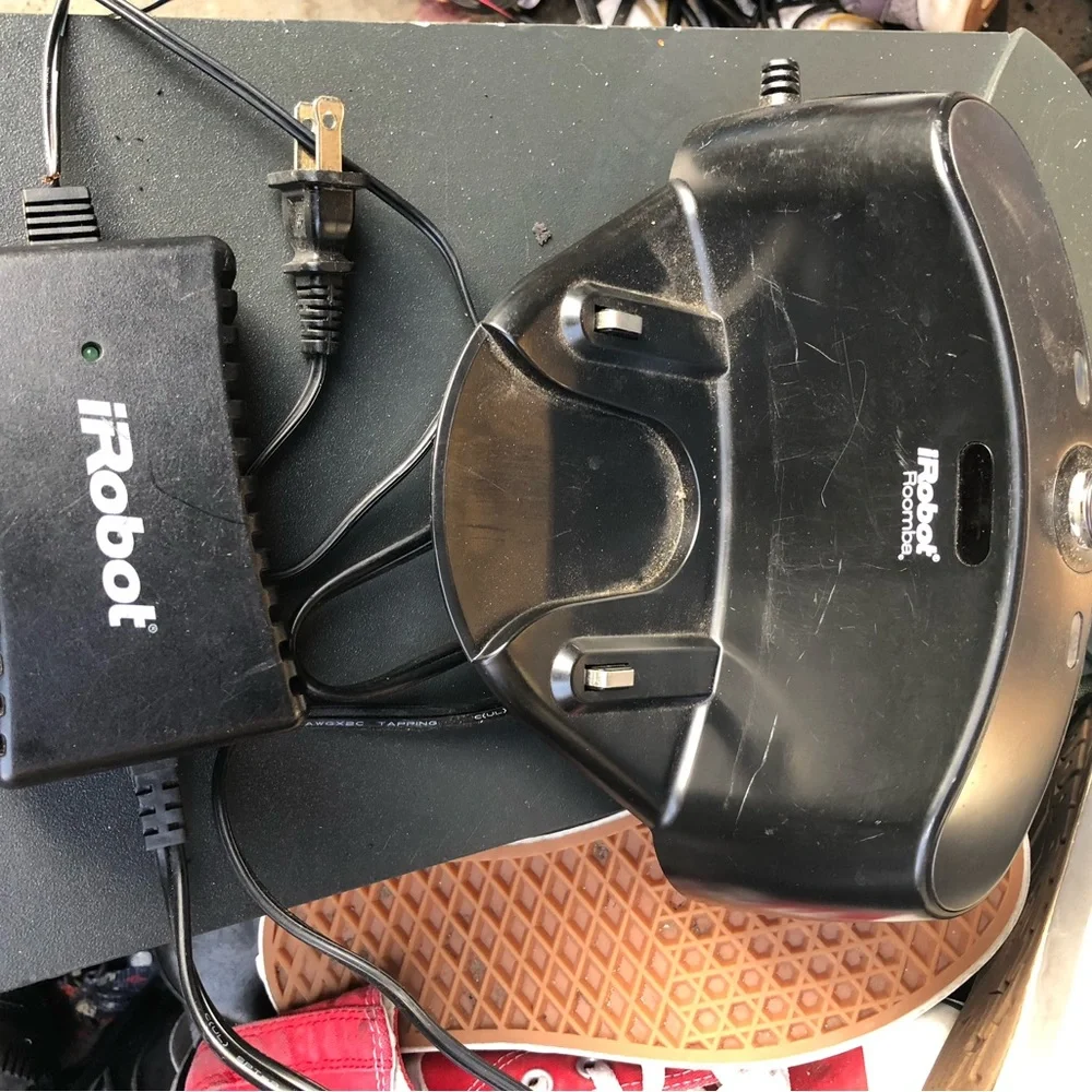 IRobot Roomba Black Charging Dock for VR Accessories